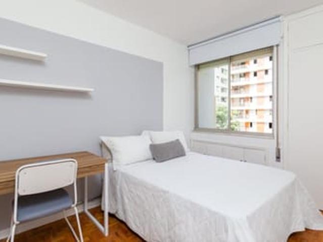 Quarto com banheiro exclusivo | Metrô Higienópolis Mackenz