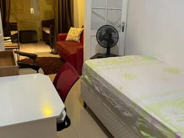 Quarto com 3 ambientes. Magnífico! Melhor região da Casa Ver