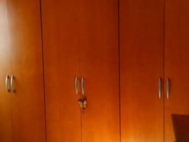Quarto confortável em residência familiar, só para mulheres