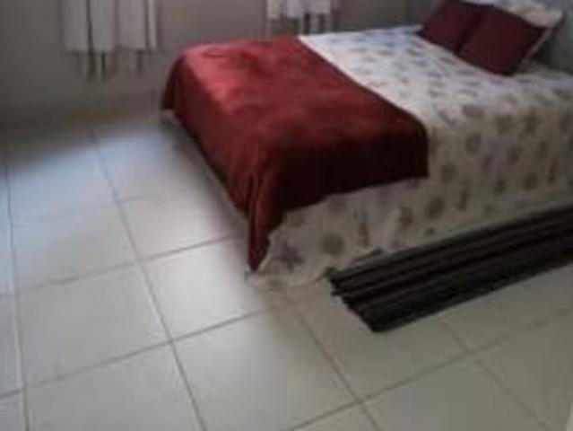 Quarto amplo, confortavel e aconchegante