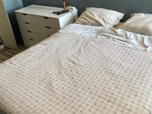 Quarto grande nas alturas com vista especial