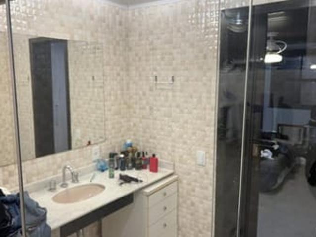 quarto grande com bh individual