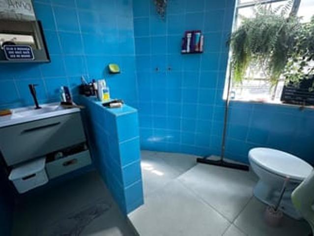 Quarto Grande Laranjeiras com Varanda e Laje