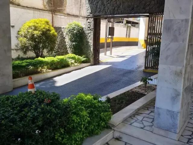 Quarto e sala com vaga 47m2 no Méier
