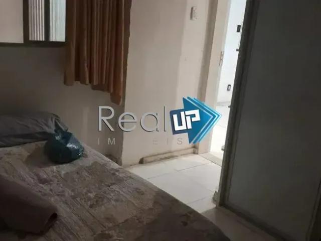 Quarto e Sala em Copacabana