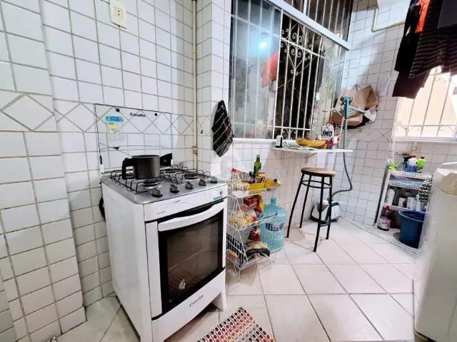 Quarto e sala grande em área nobre e arborizada