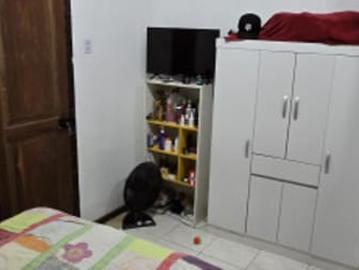 Quarto espacoso em rua super tranquila em Laranjeiras