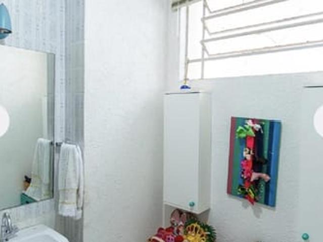 QUARTO FEMININO EXCELENTE AP PRAÇA DA LIBERDADE