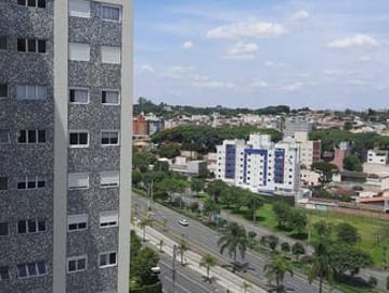 Quarto individual com banheiro