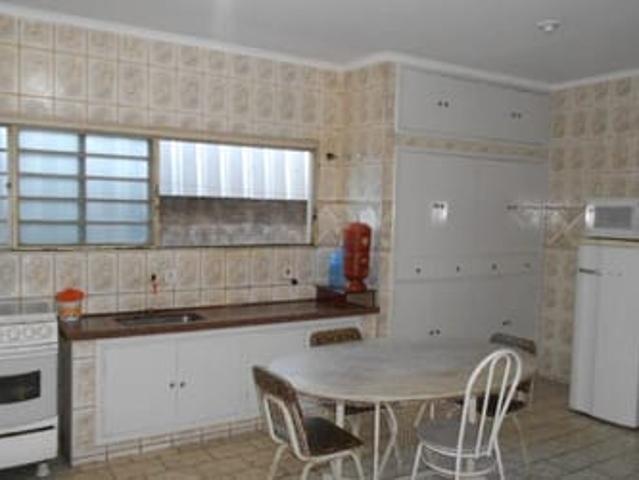 Quarto individual e Mobiliado para Moça