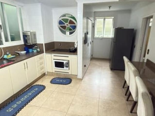 QUARTO INDIVIDUAL EM MANSÃO COMPARTILHADA COMPLETA