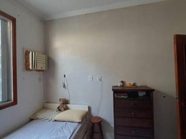 Quarto individual em rua silenciosa na tijuca