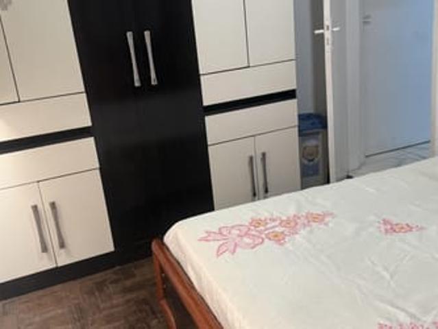 Quarto individual mobiliado a 50 metros do Mar!