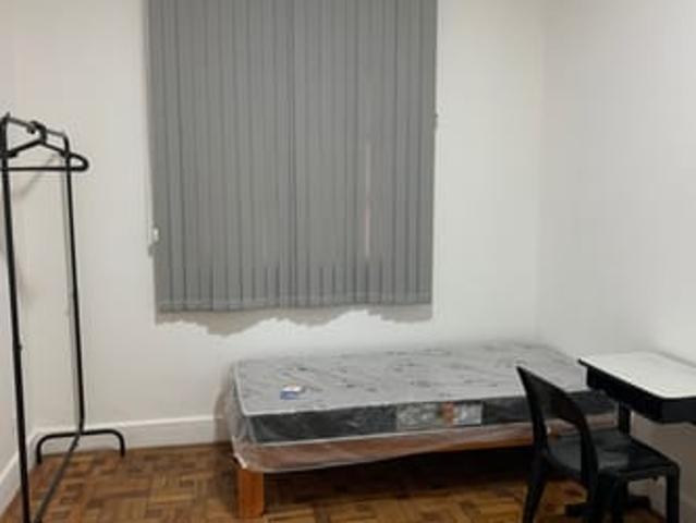 Quarto Individual para Homens. Bairro Liberdade / Aclimação