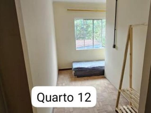 Quarto mobiliado Centro Rebouças Agua verde solteiro casal