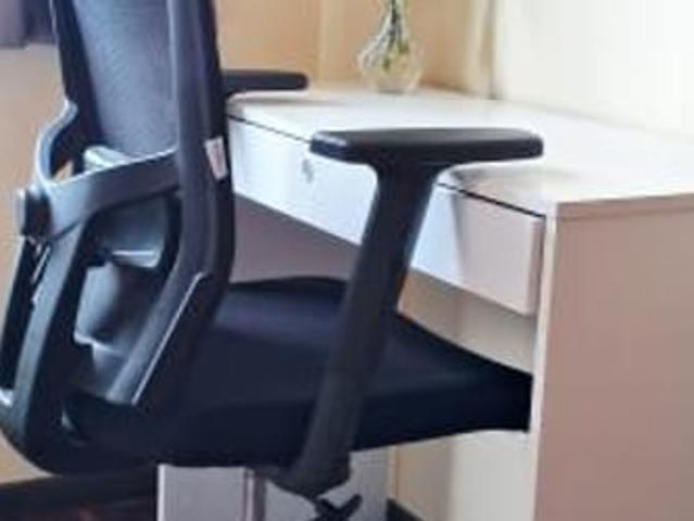 Quarto mobiliado