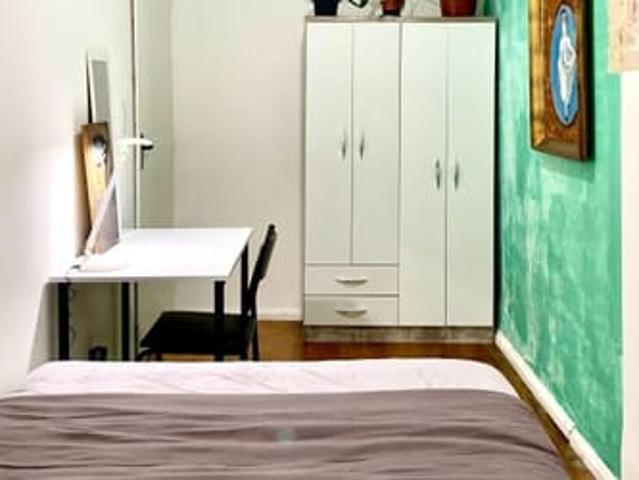 QUARTO NO CENTRO HISTÓRICO DE POA