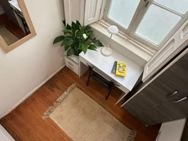 QUARTO NO CENTRO HISTÓRICO DE PORTO ALEGRE