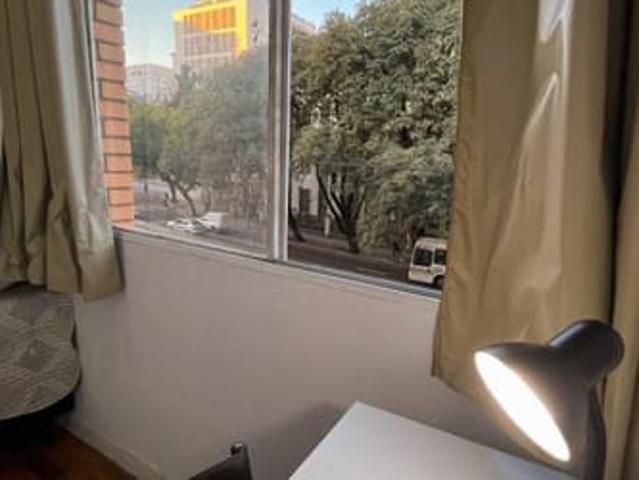 QUARTO NA FRENTE DA UFRGS