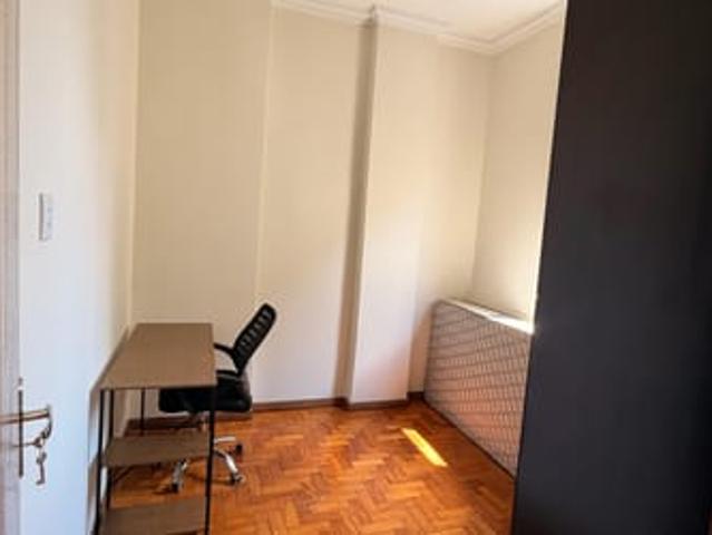 QUARTO PARA ALUGAR COM DESPESAS INCLUSAS