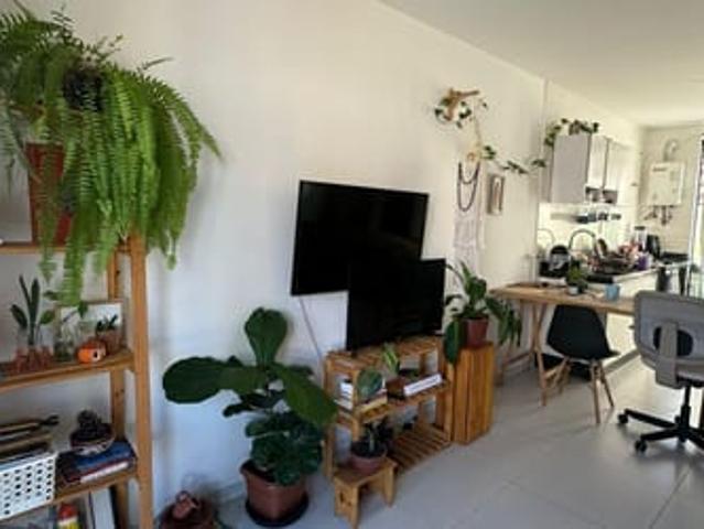Quarto para alugar a 100mts da praia