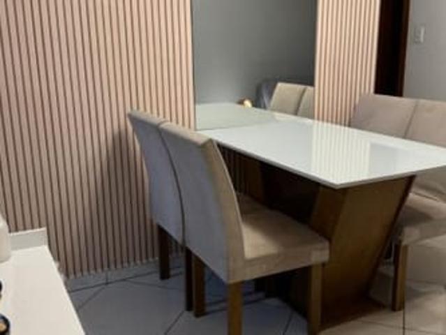 Quarto para alugar em apartamento com área privativa!