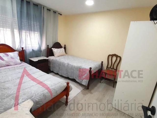 Quarto para Alugar em Apartamento Familiar Aconchegante