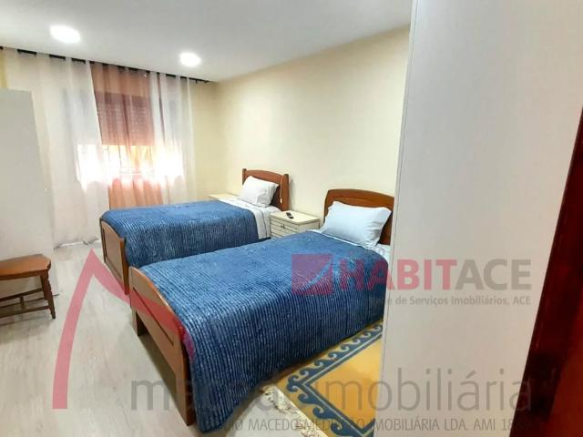 Quarto para Alugar em Apartamento Familiar Aconchegante