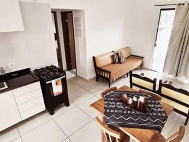 Quarto privativo no Perequê açu