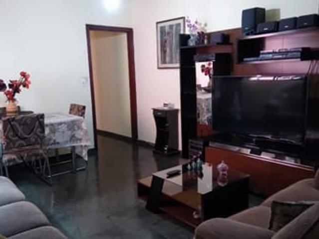 Quarto próximo ao metrô Guilhermina