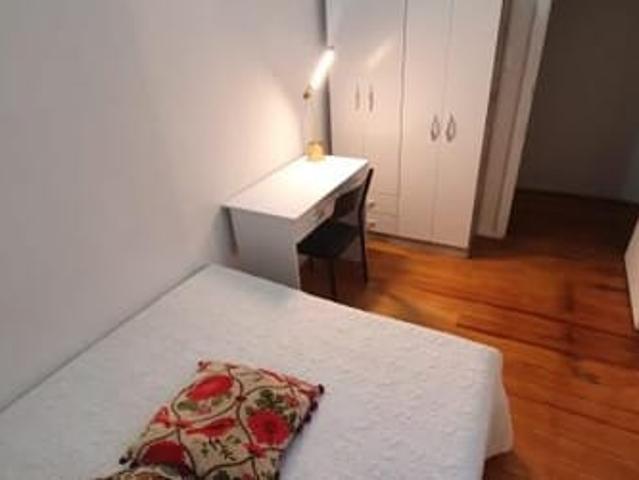 QUARTO PRÓXIMO DA CASA DE CULTURA NO CENTRO