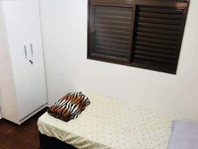 Quarto uma quadra da faculdade UNIRP