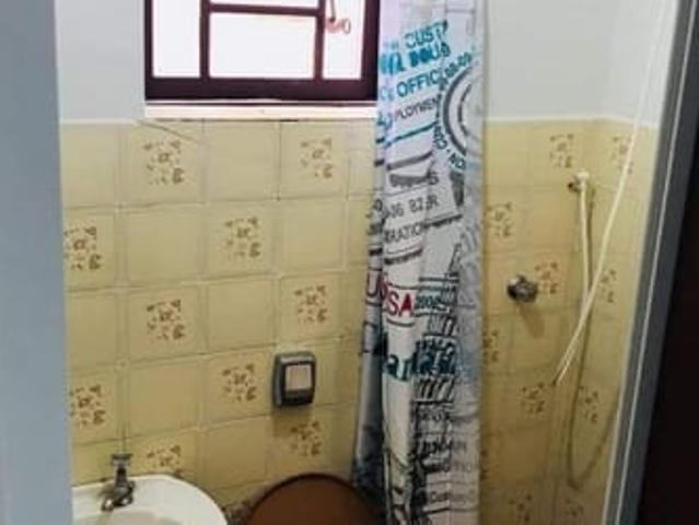 Quarto uma quadra da faculdade UNIRP