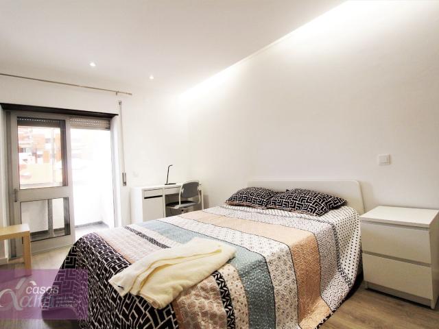Quartos a meninas estudantes em Leiria