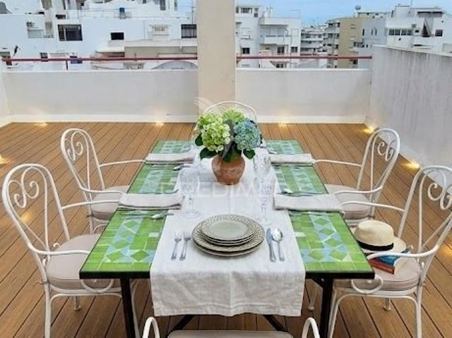 Quarteira apartamento com terraço próximo da praia