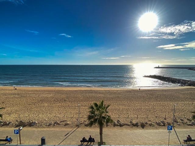 Quarteira Frente Praia II by HsRentals