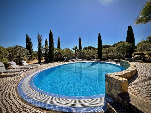 QUARTEIRA PREMIUM VILLA WITH POOL by HOMING