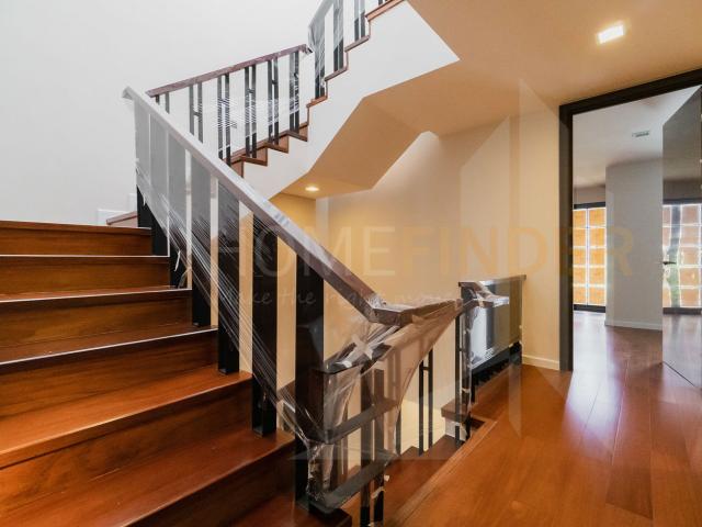 Quarter 31 4 bedrooms, for sale