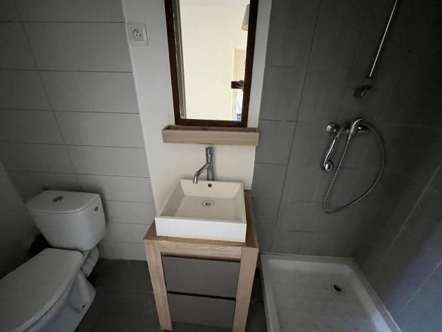 QUARTIER TALABOT APPARTEMENT TYPE 2 AVEC GRANDE TERRASSE