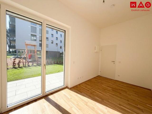 Quartier am Park: Mit modernster Technik ausgestattete Familienwohnung mit 122 m² Eigengarten + 59 m² Terrasse