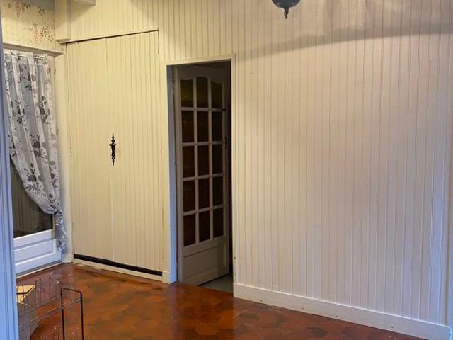 ÉVREUX Maison à colombages de 95 m² avec un grenier de 50 m2, un garage et un atelier de 28 m2