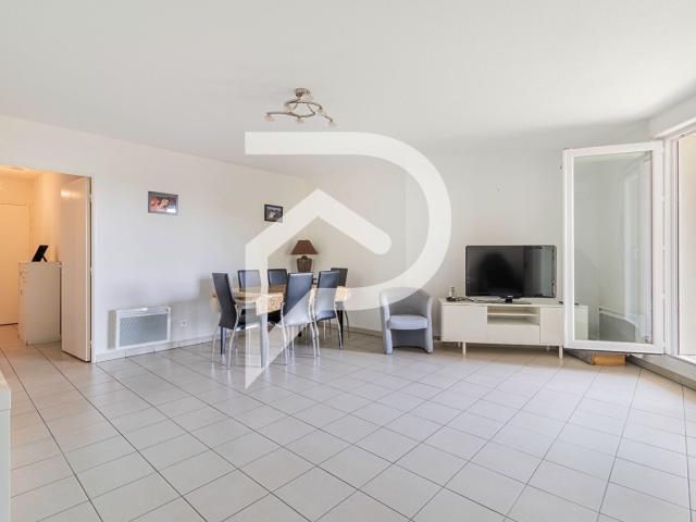 QUARTIER CHUTES LAVIE / ST JUST 13013 Marseille T3 de 83 m2 terrasse + piscine + double Box en sus