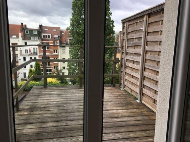 Quartier Européen! Très bel appartement NON Meublé 1 chambre avec terrasse
