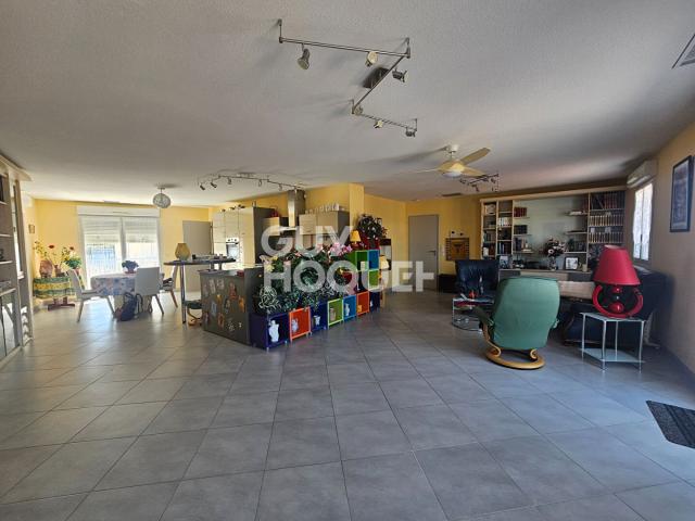 Quartier Lakanal Appartement T4 traversant d'exception de. 138m² Narbonne