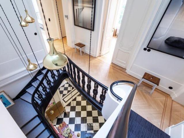 Quartier Molière: maison de maître 3 façades avec jardin