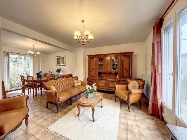 QUARTIER PAVILLIONNAIRE MAISON FAMILIALE DE 4 CHAMBRES