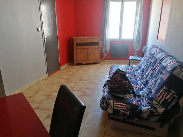 QUARTIER RÉPUBLIQUE STUDIO MEUBLE 20M²