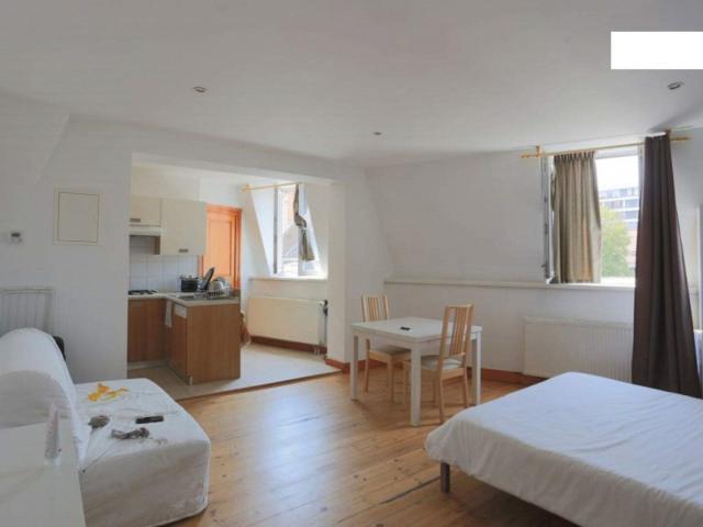 Quartier Schuman, studio meublé +/ 40 m²