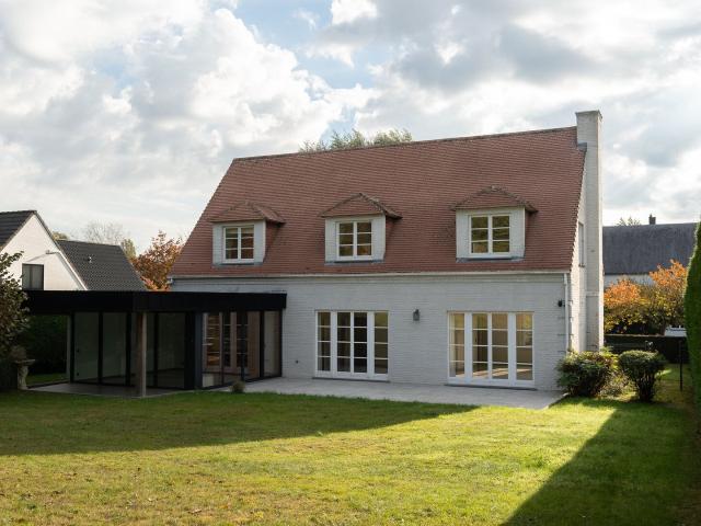 Quartier St John’s Villa familiale avec jardin bien orien