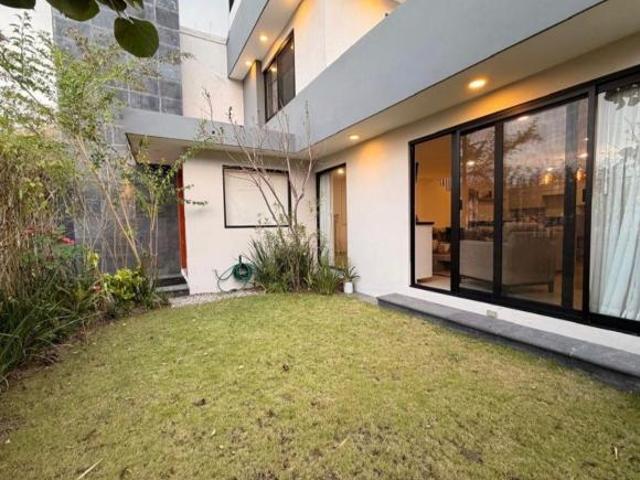 ! QUE BONITA CASA. ! en fracc privado, zona Monte Mgano, 4 habitaciones